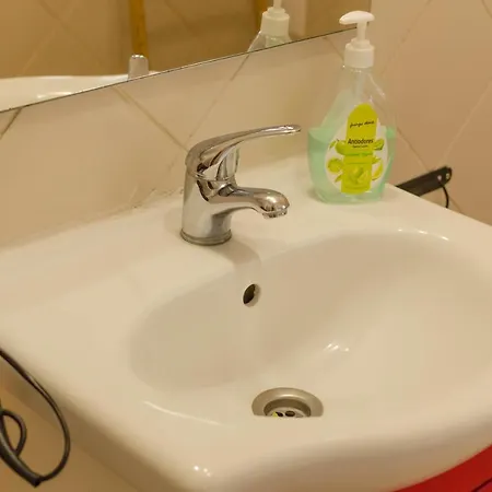 Mouraria Downtown Apartment Lisbon
